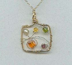 12.7goldsquarepearl001